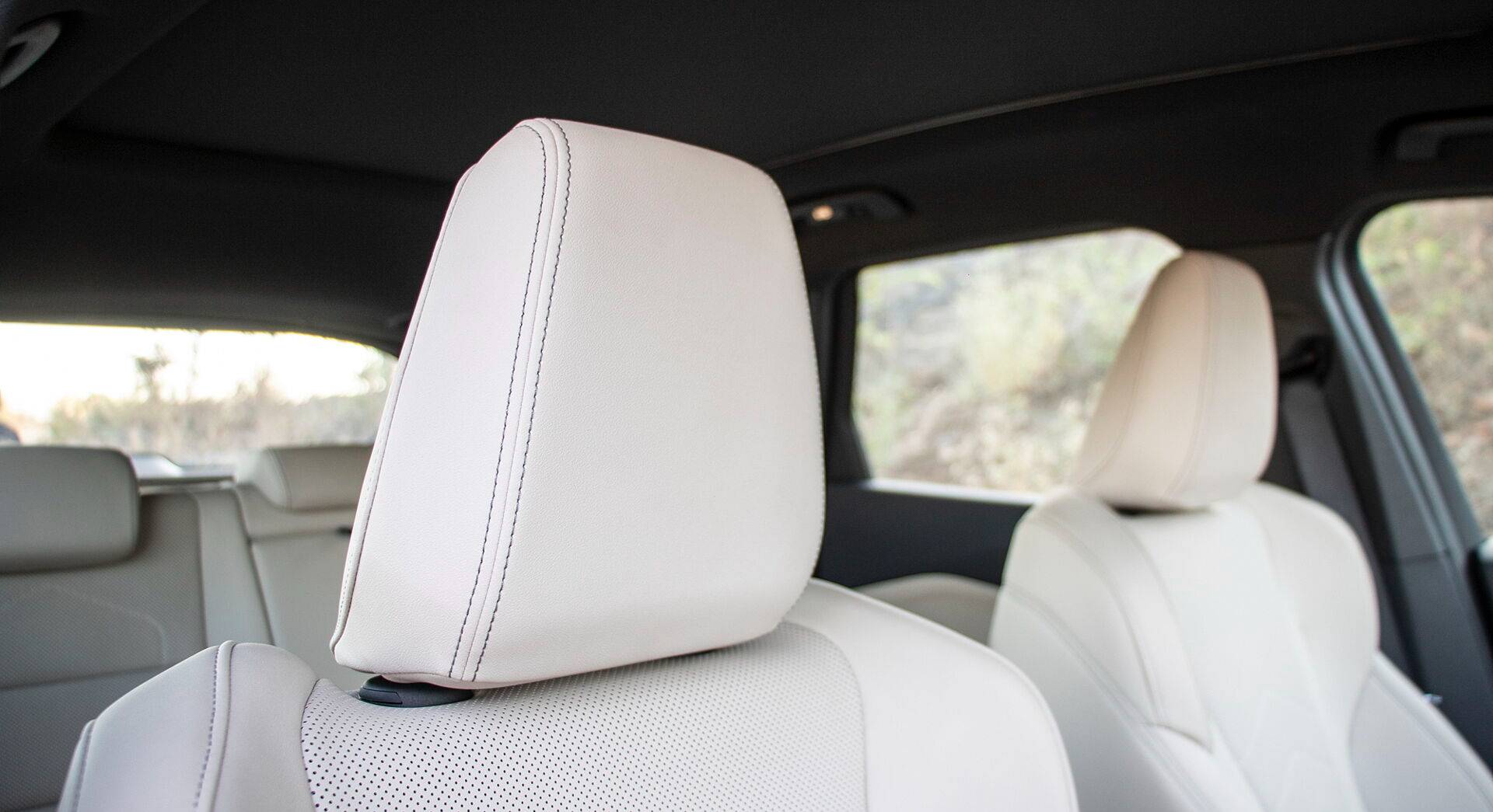 BMW iX1 interior view 15