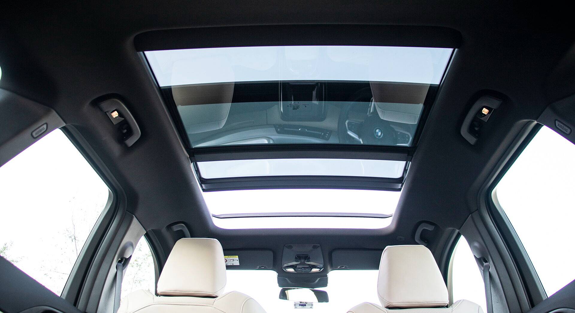 BMW iX1 interior view 22