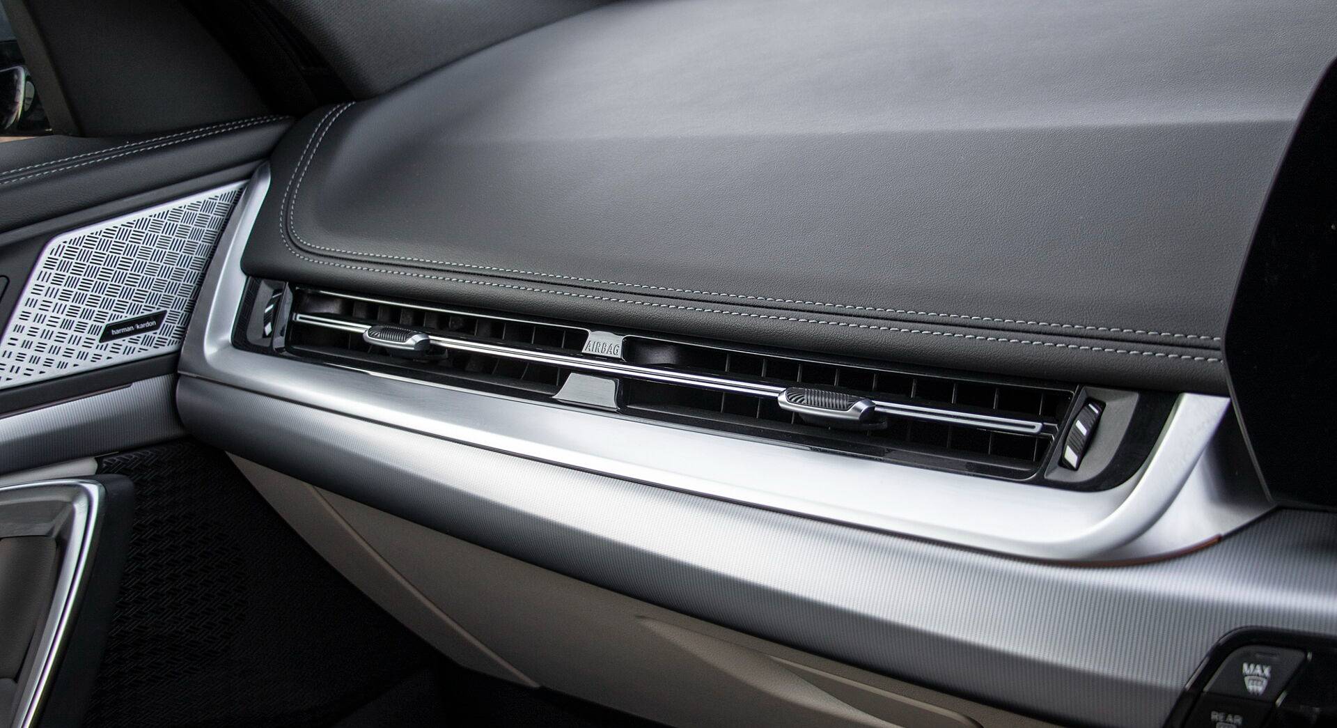 BMW iX1 interior view 25