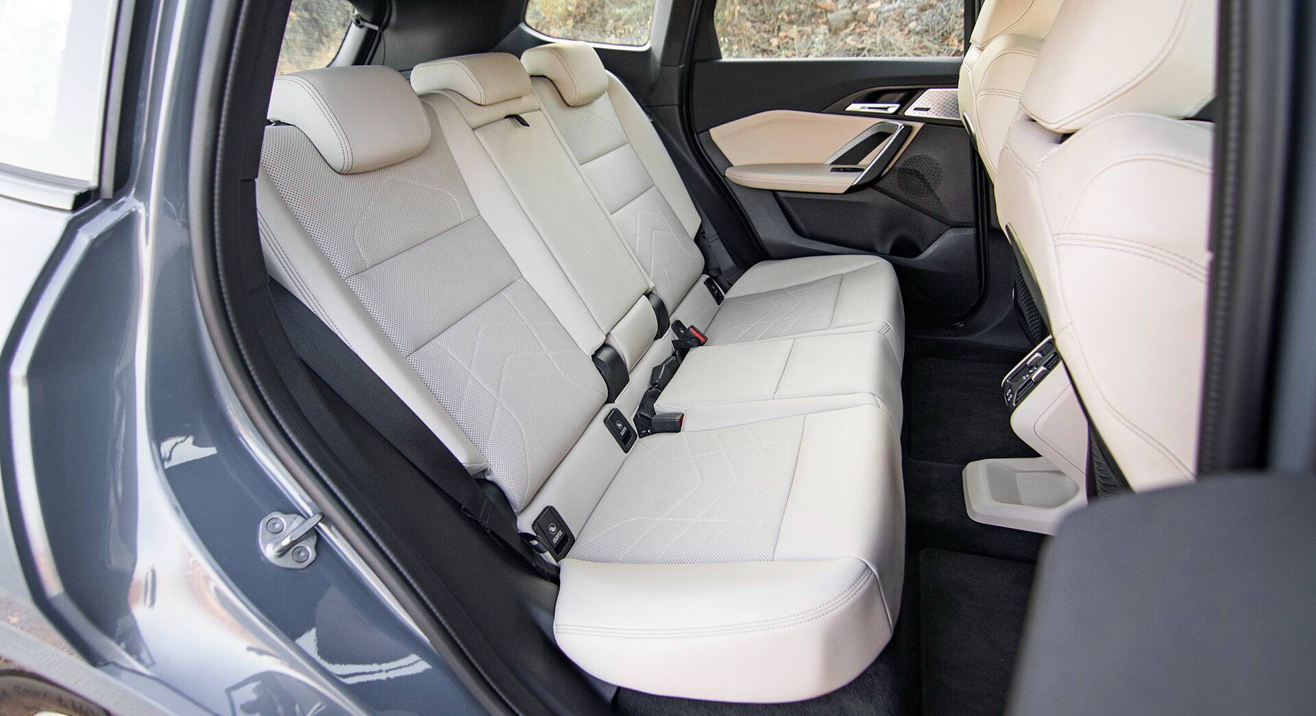 BMW iX1 interior view 31