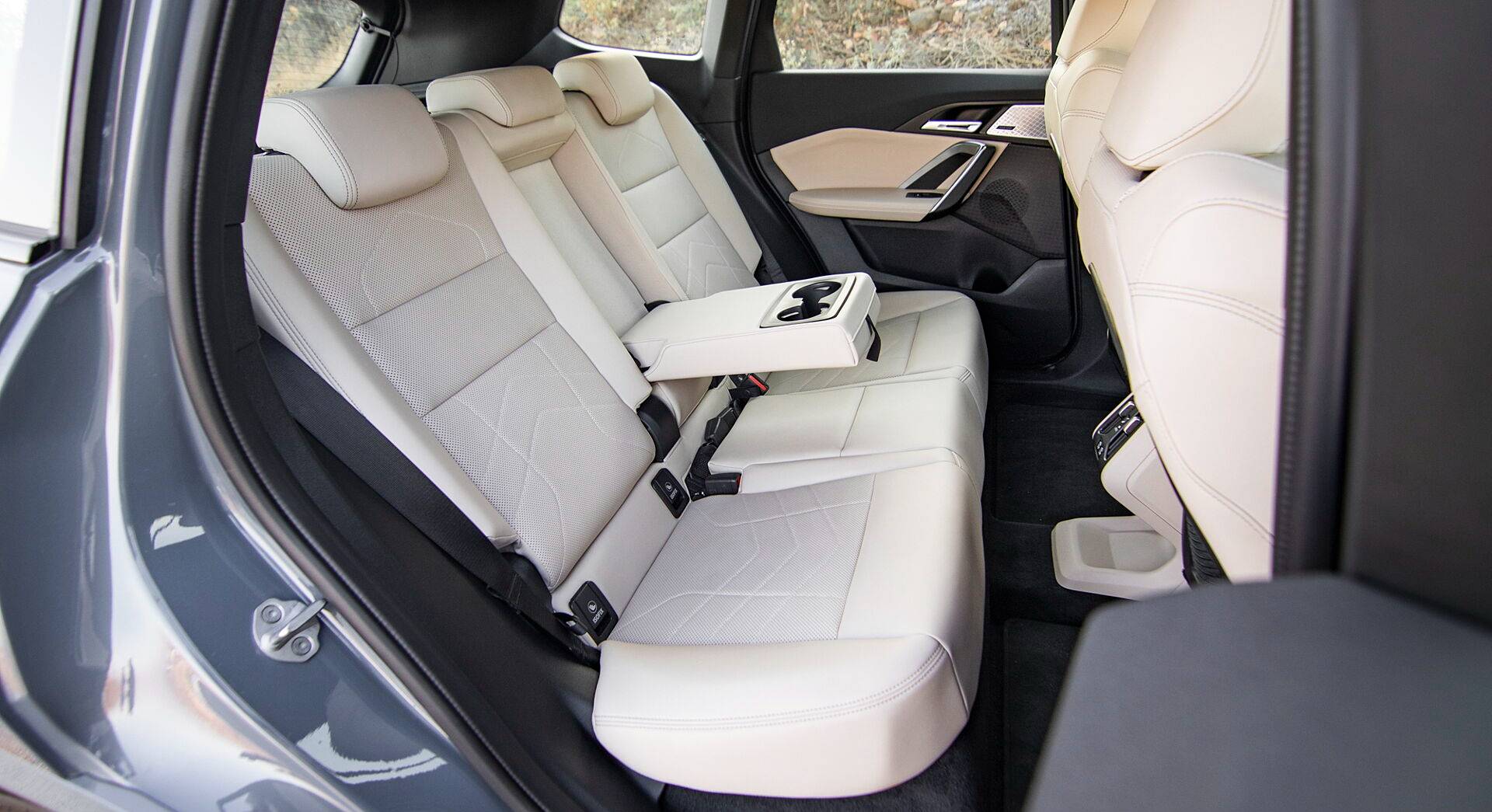 BMW iX1 interior view 32