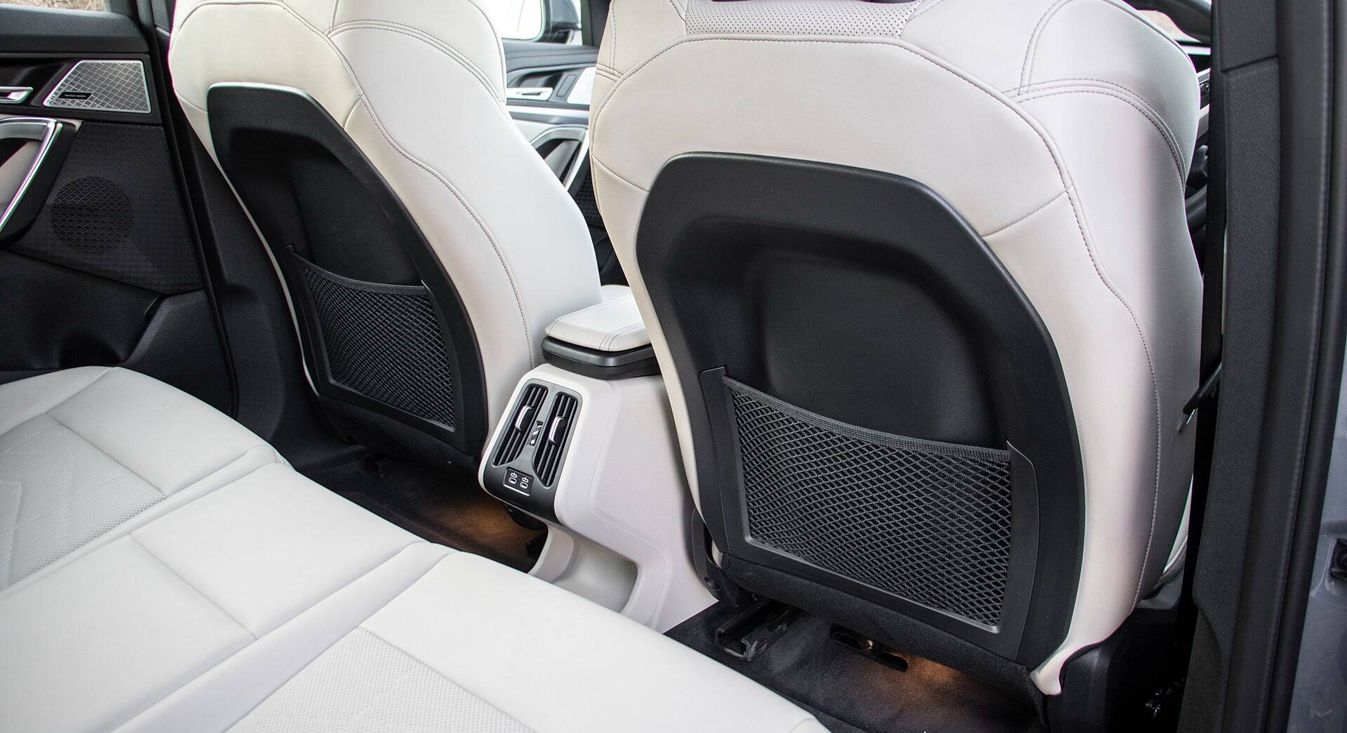 BMW iX1 interior view 34