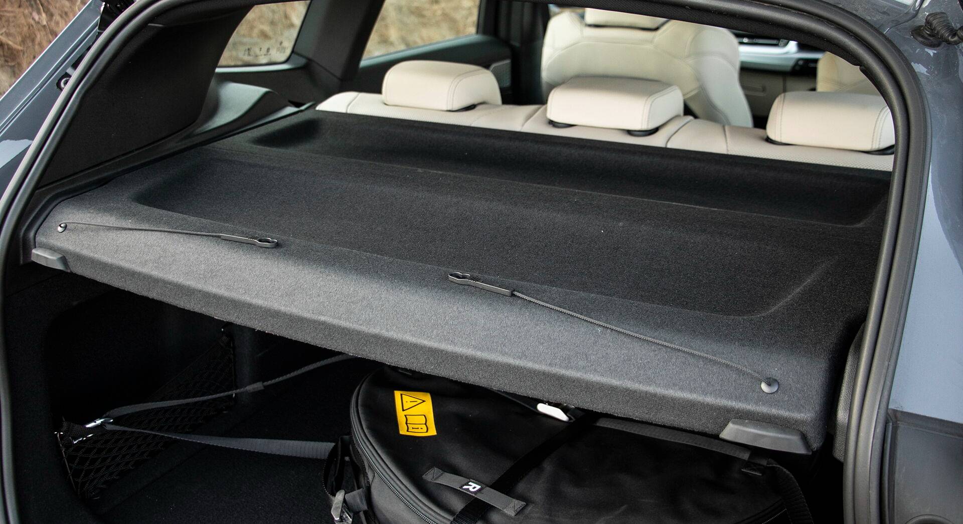 BMW iX1 interior view 44