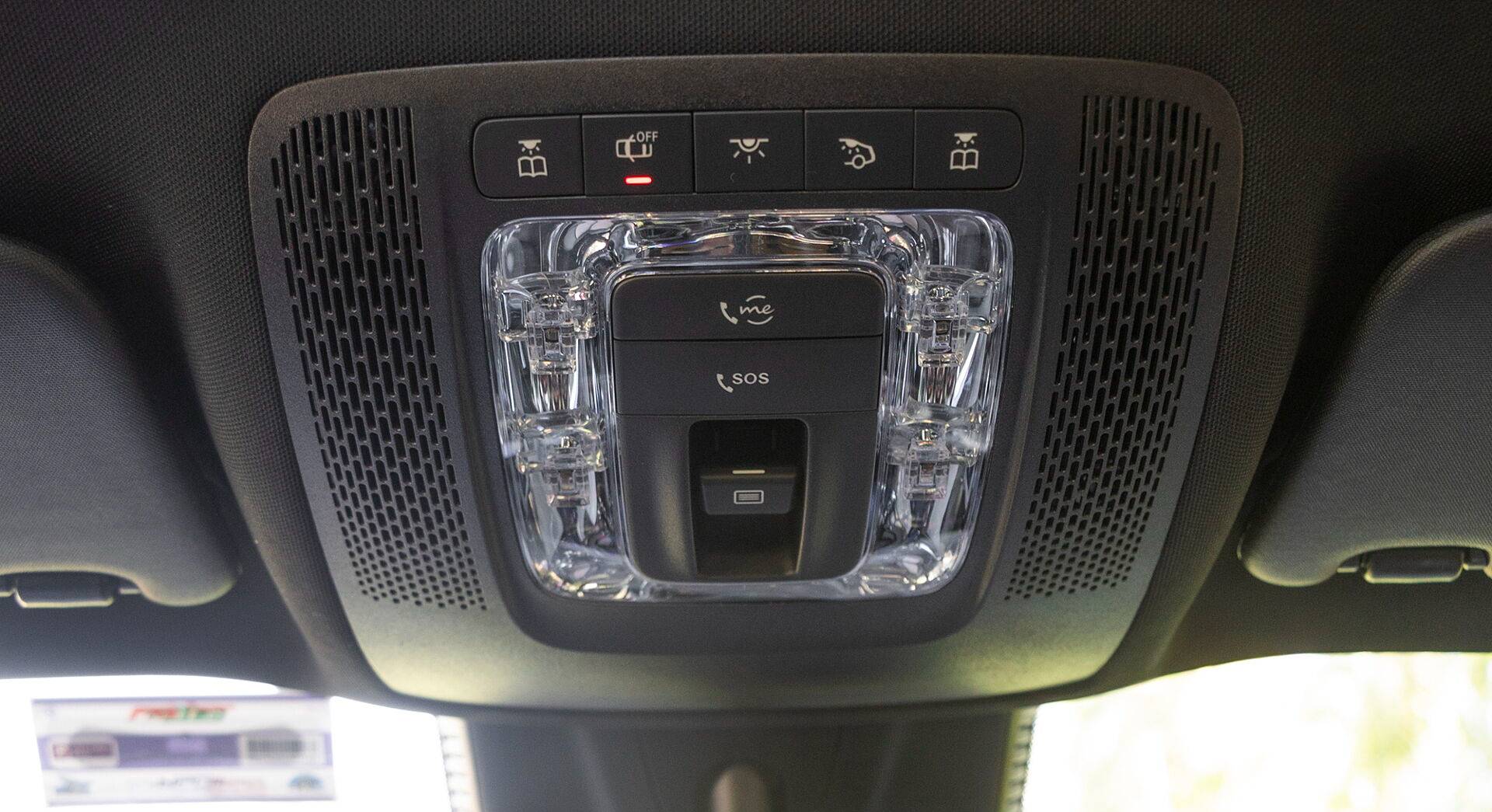 Mercedes-Benz EQB 350 4Matic interior view 24