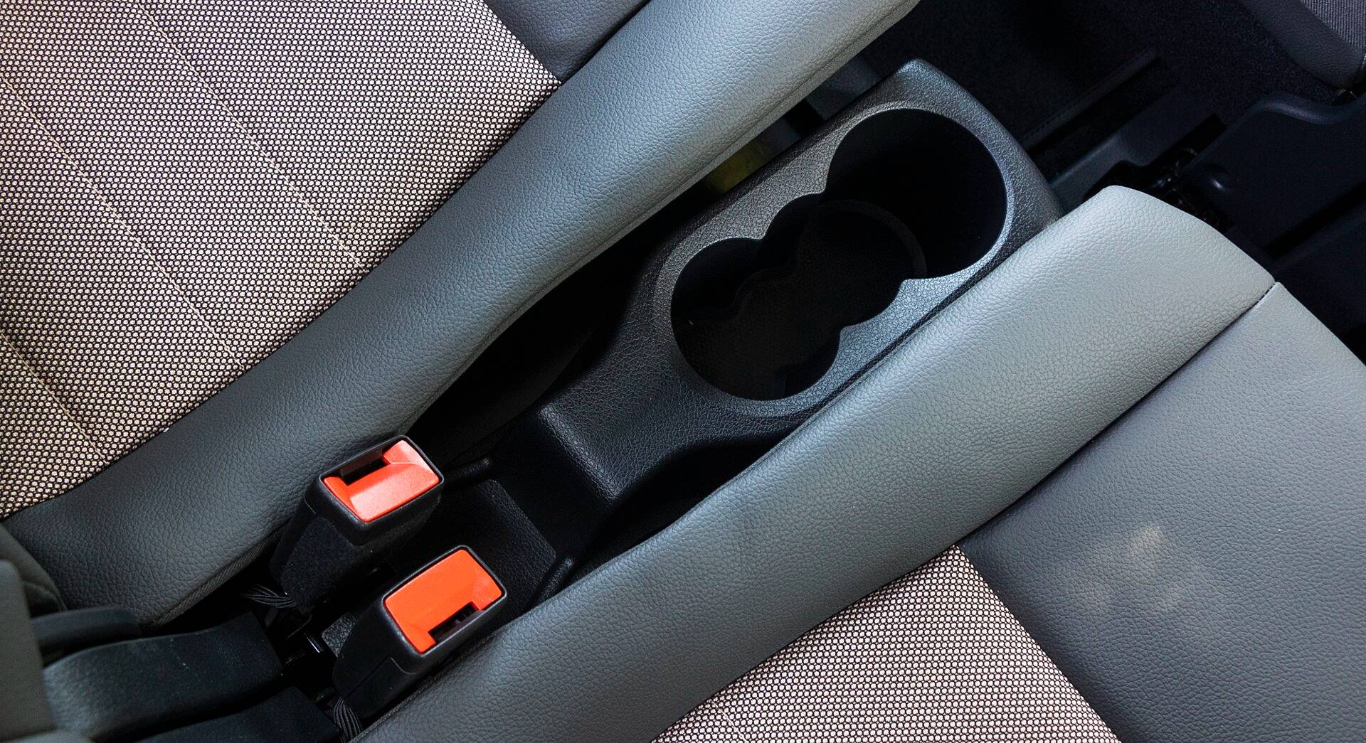 Mercedes-Benz EQB 350 4Matic interior view 37