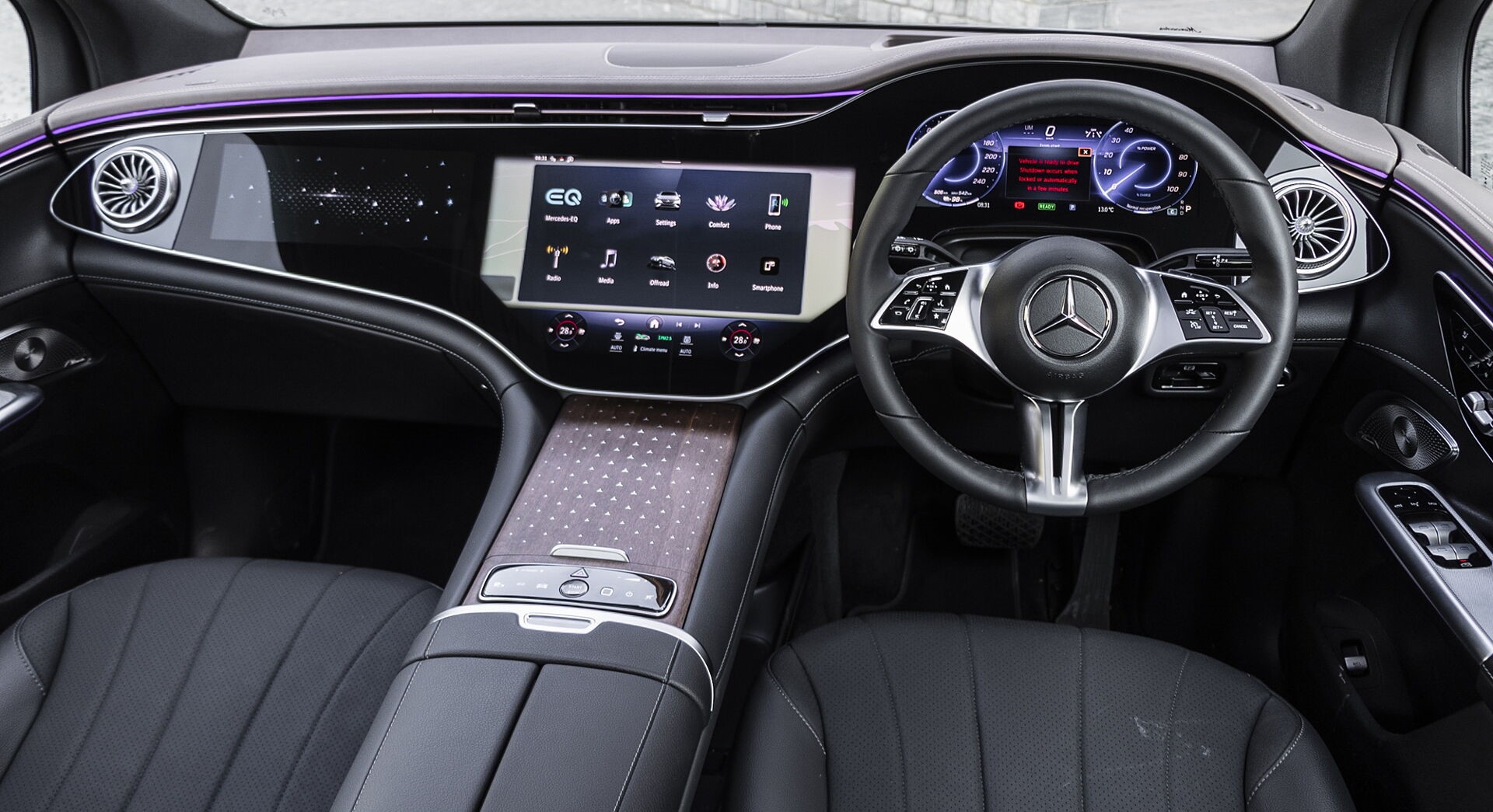 Mercedes-Benz EQE 500 4Matic interior view 1