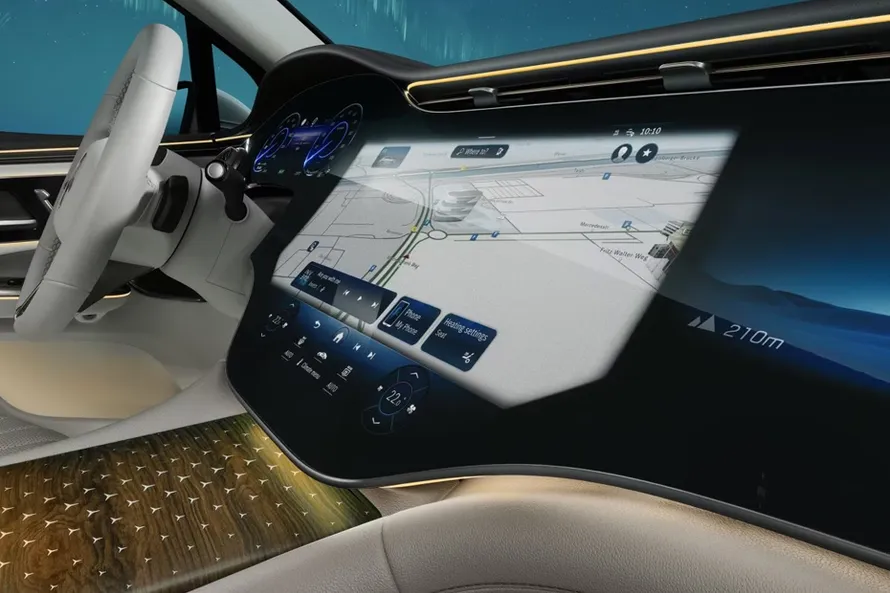 Mercedes-Benz EQE 500 4Matic interior view 8