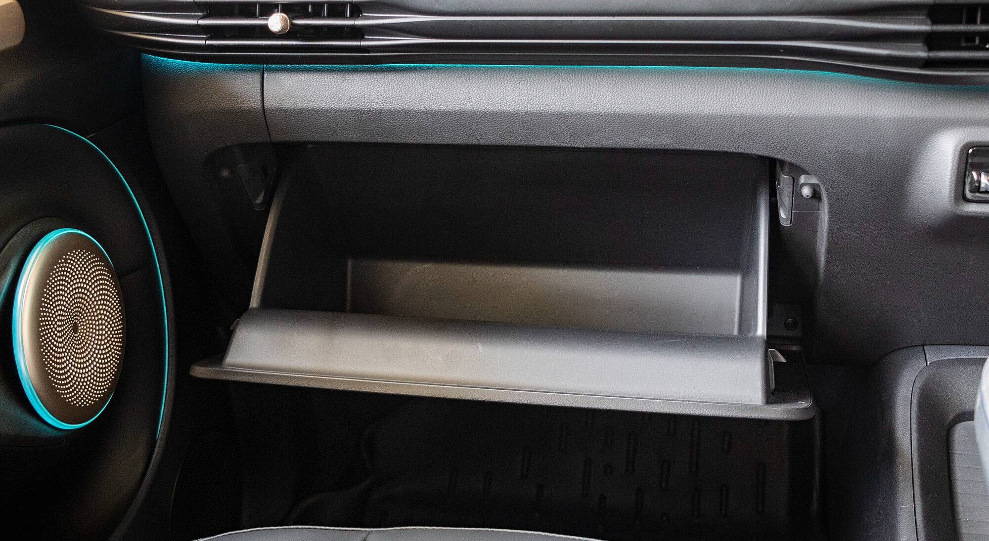 MG Windsor EV interior view 31