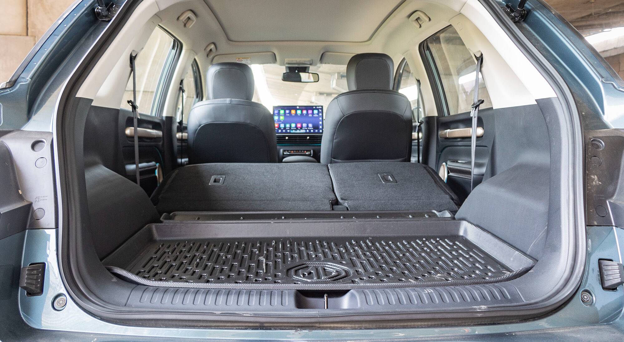MG Windsor EV interior view 49