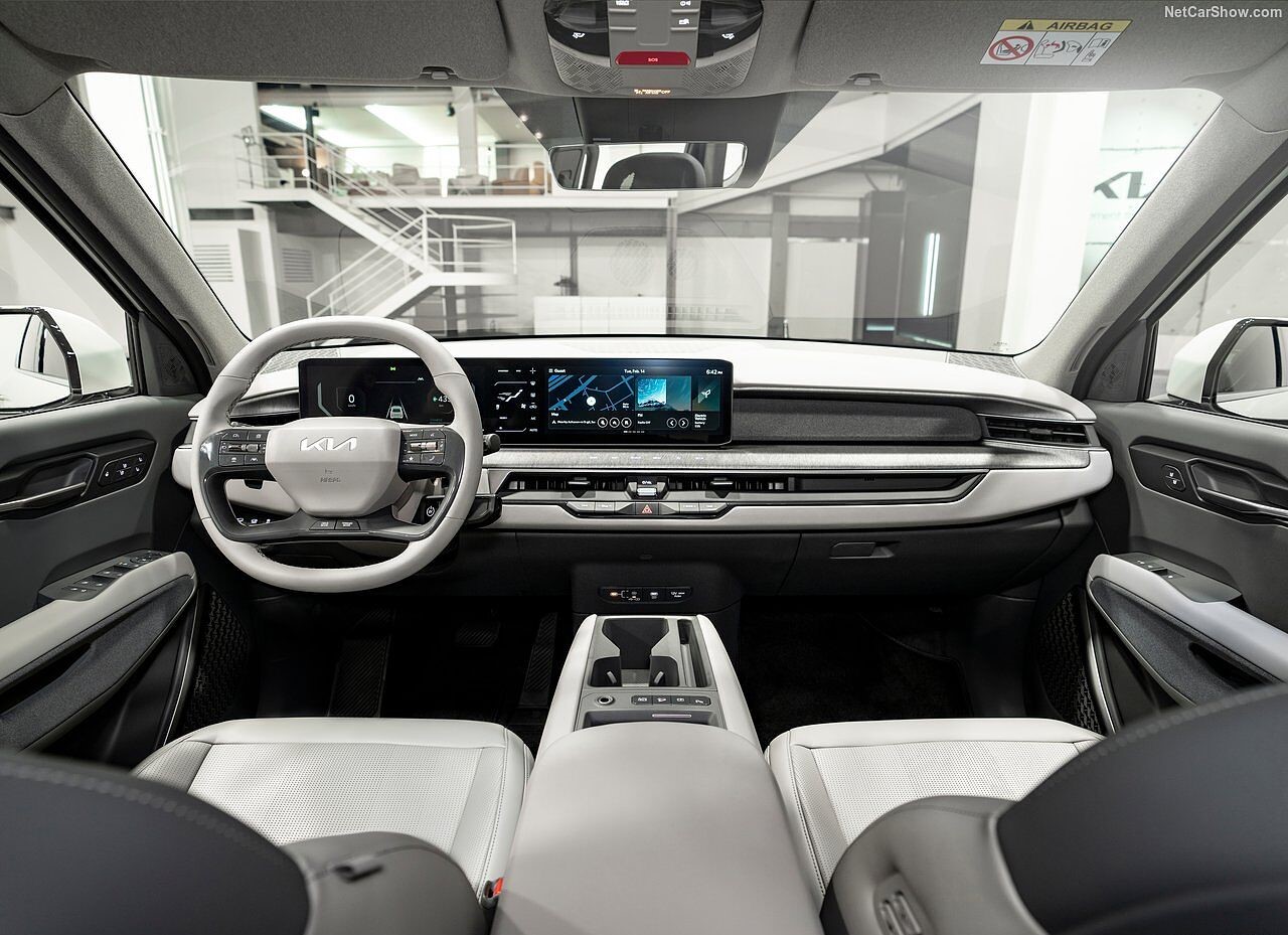 Kia EV9 interior view 2