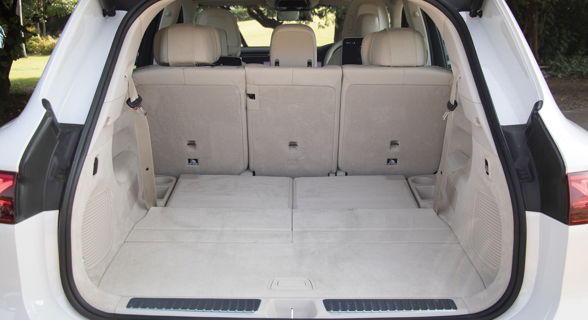 Mercedes-Benz EQS SUV 580 4Matic interior view 6