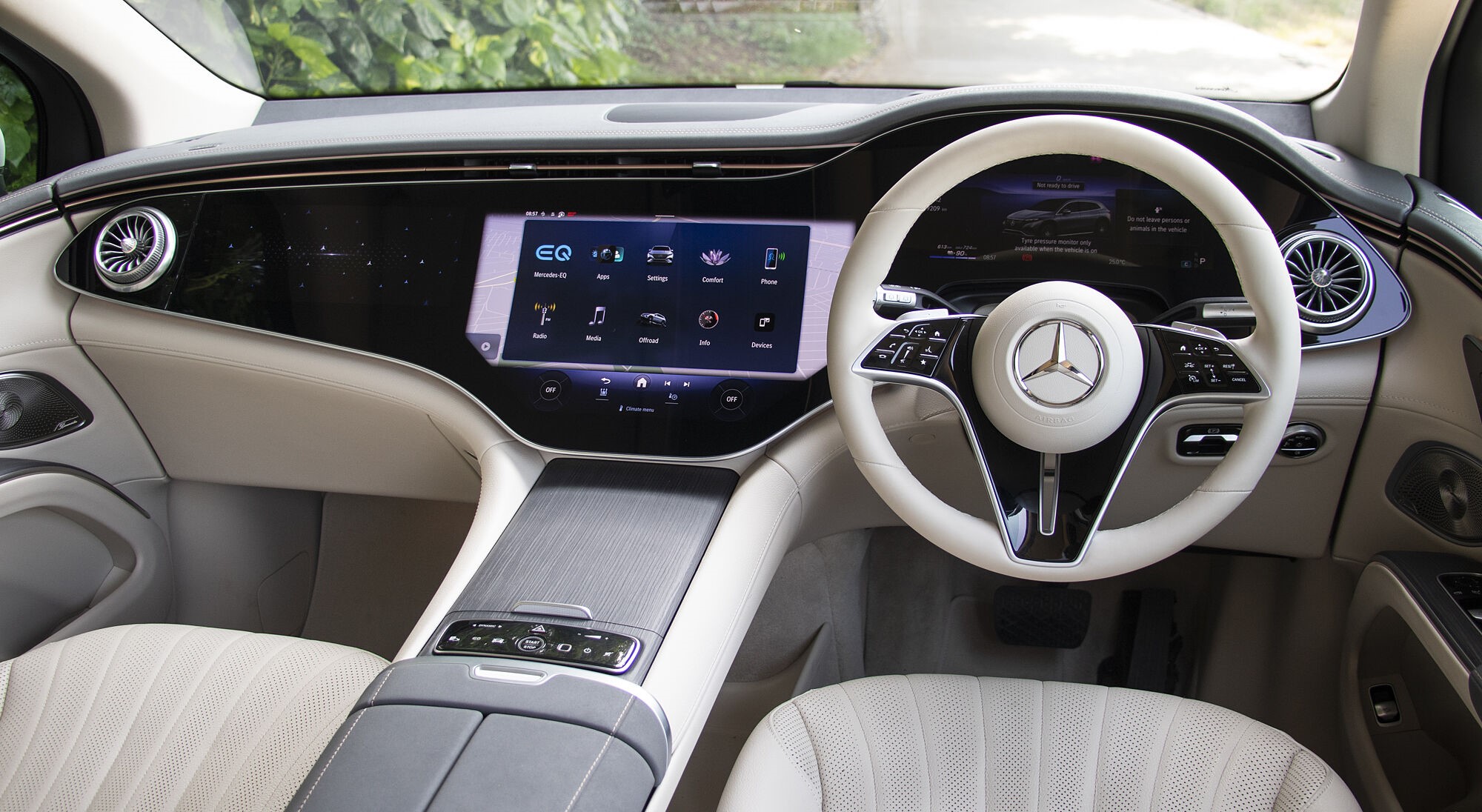 Mercedes-Benz EQS SUV 580 4Matic interior view 3