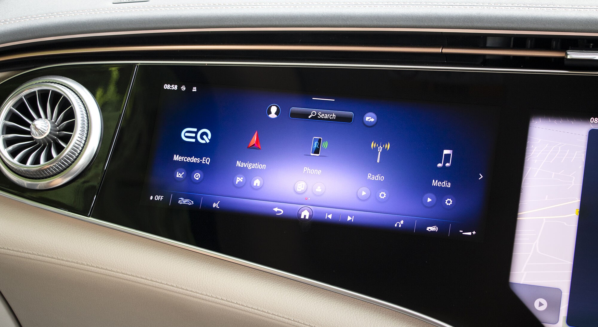 Mercedes-Benz EQS SUV 580 4Matic interior view 5