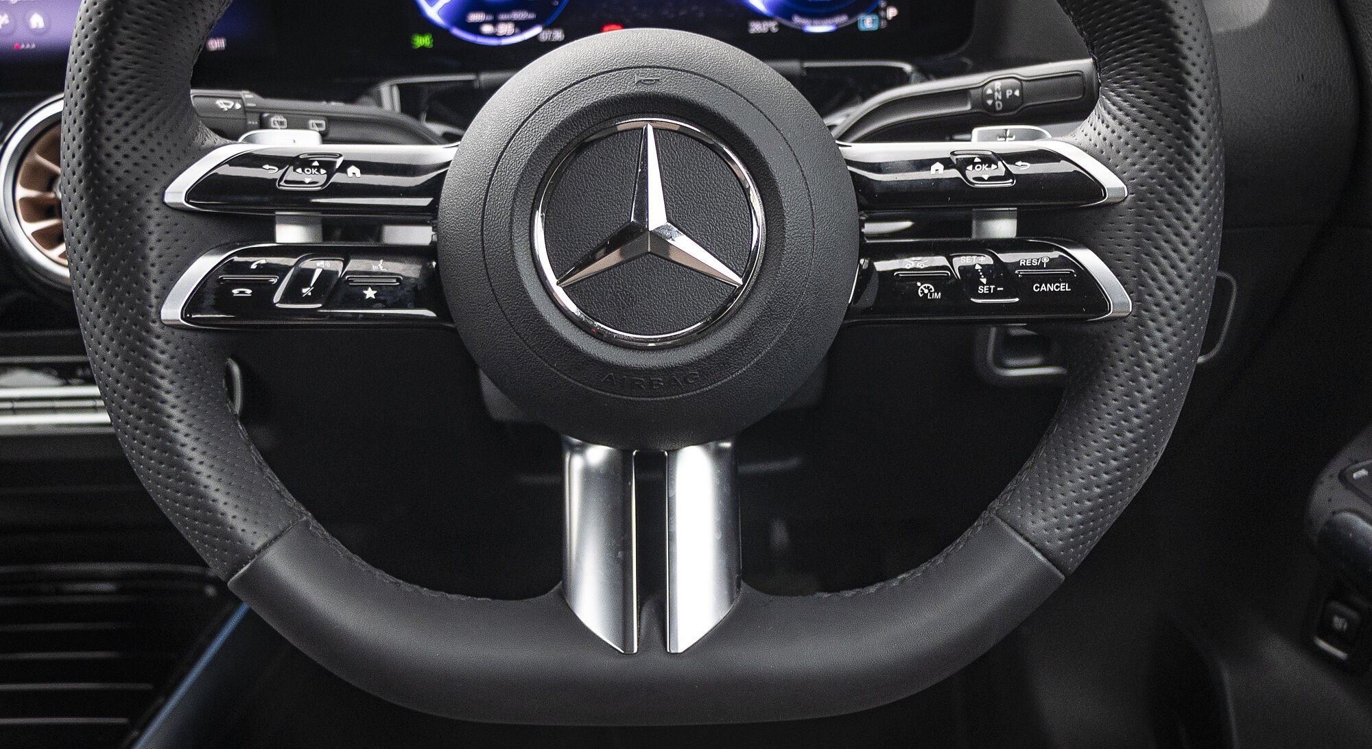 Mercedes-Benz EQA 250+ interior view 3