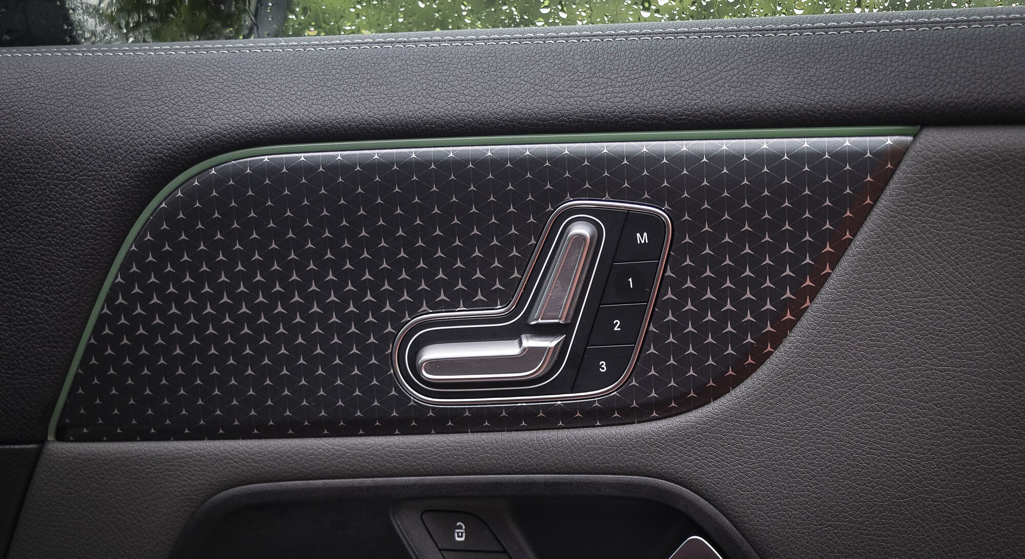 Mercedes-Benz EQA 250+ interior view 21