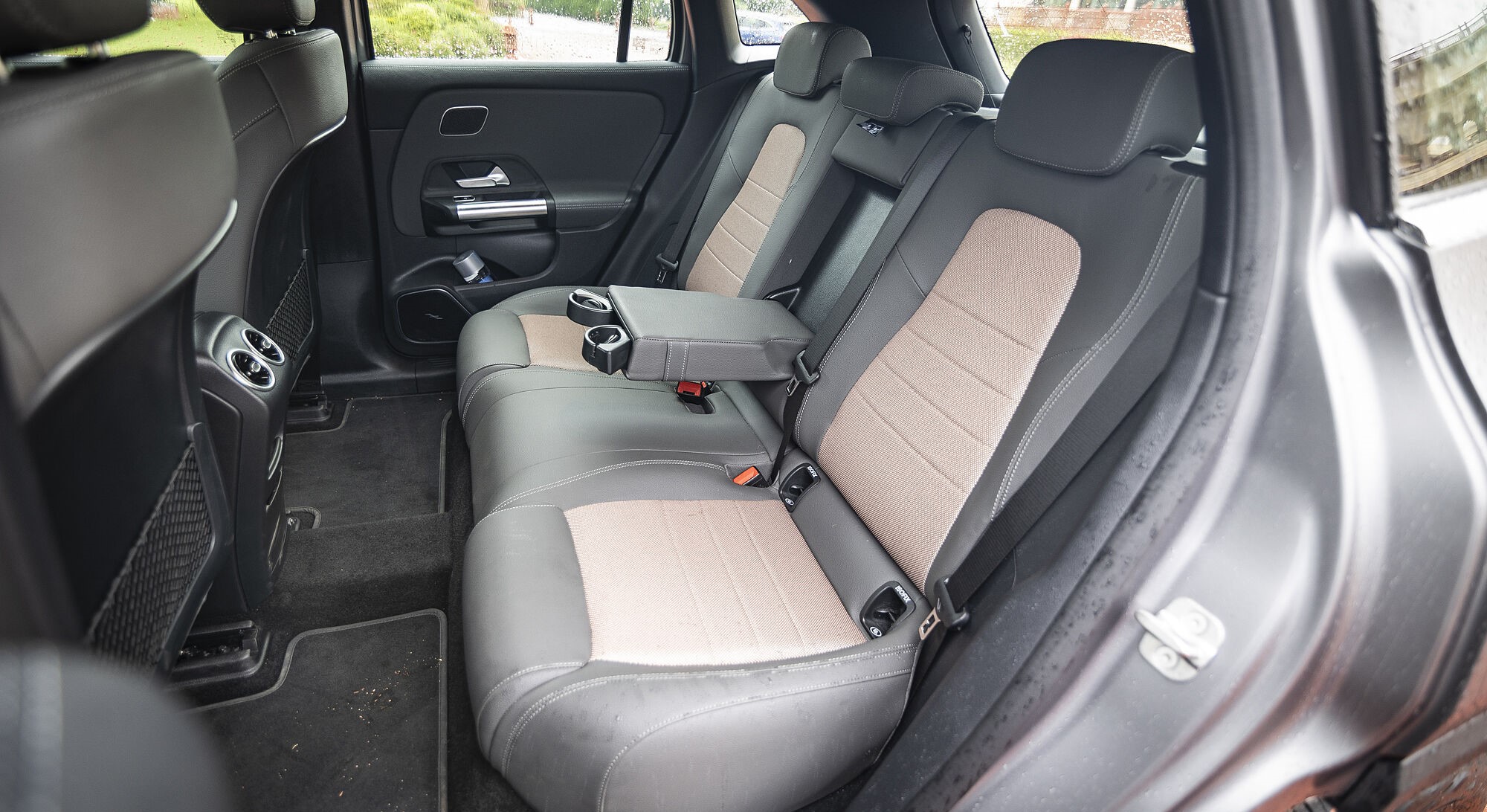 Mercedes-Benz EQA 250+ interior view 22