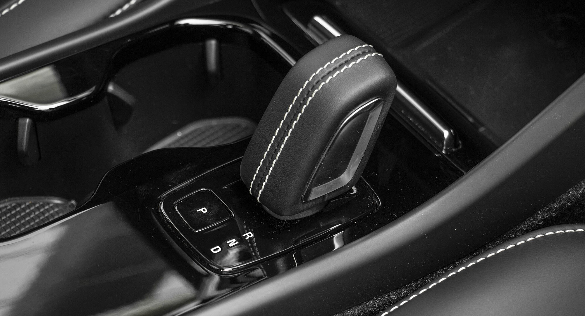Volvo EX40 interior view 4