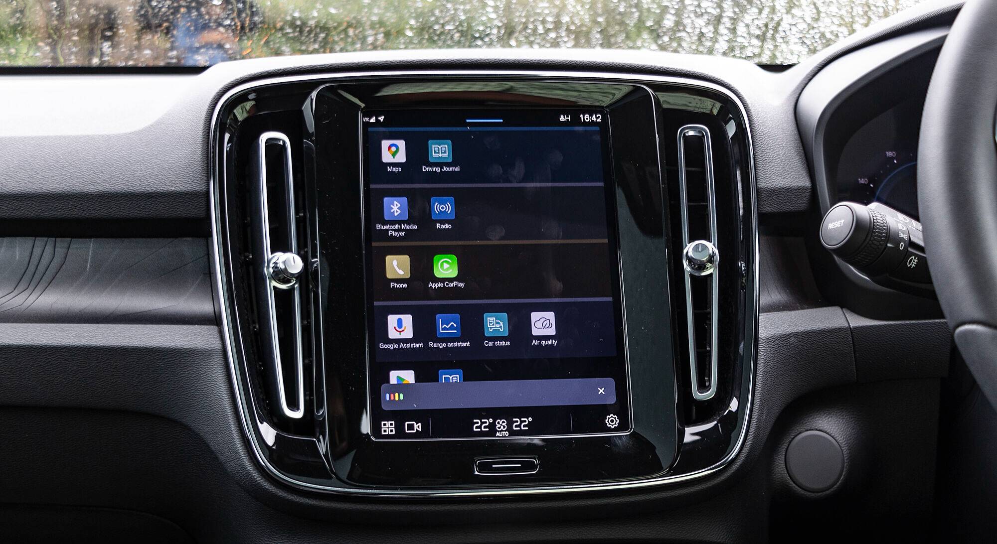Volvo C40 Recharge interior view 6