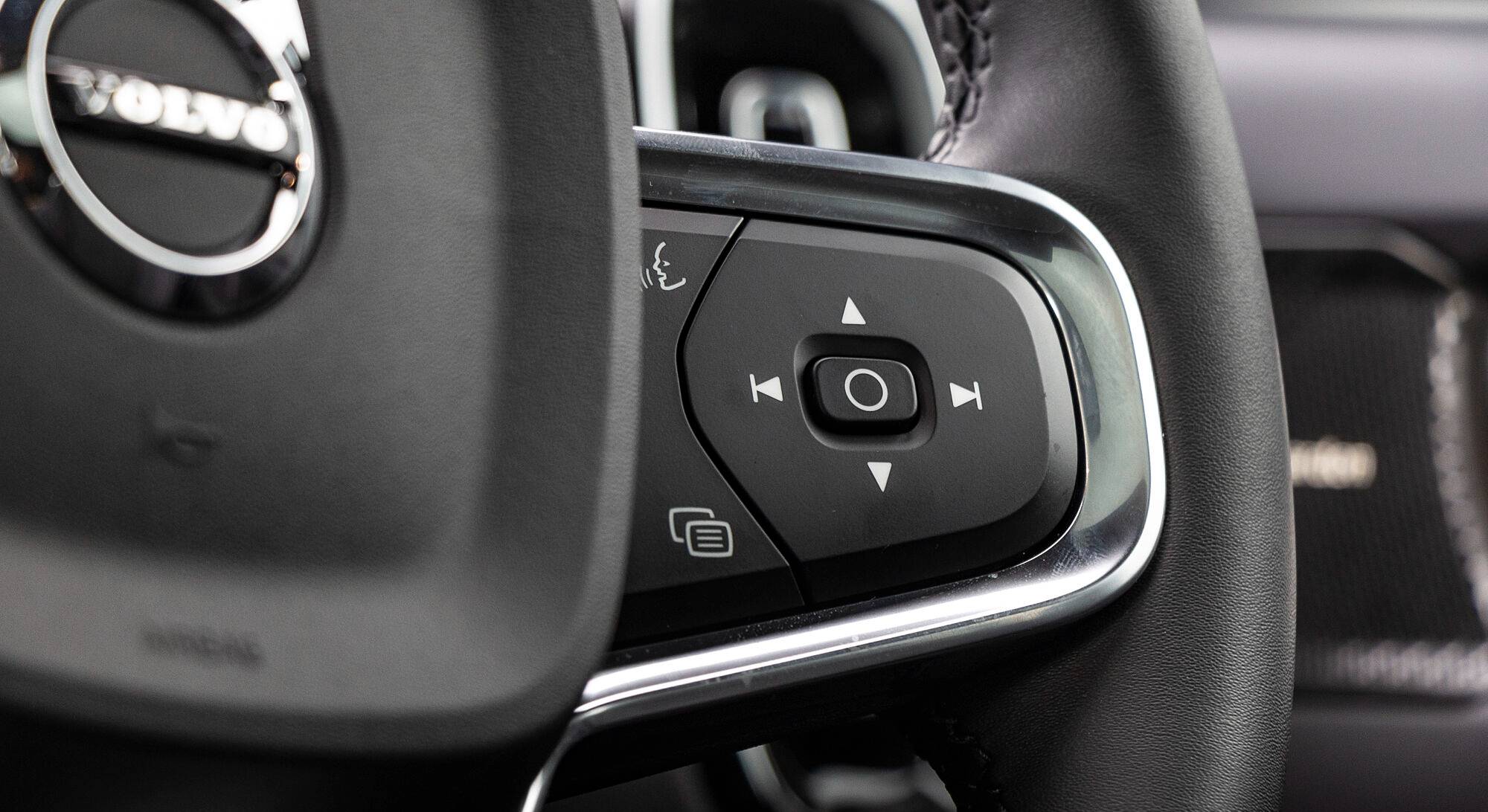 Volvo C40 Recharge interior view 8