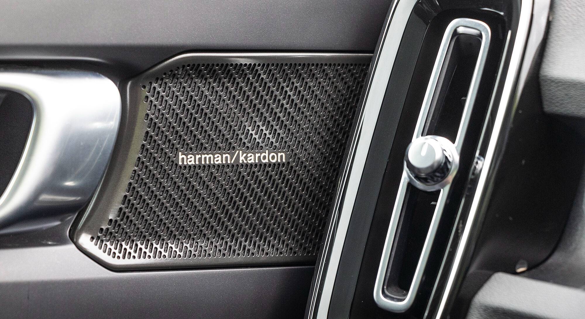 Volvo C40 Recharge interior view 12