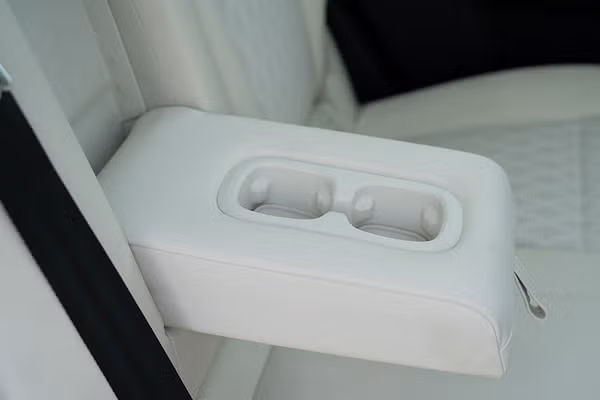Mahindra XEV 9e interior view 13