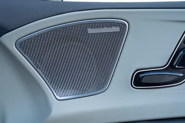 Mahindra XEV 9e interior view 22