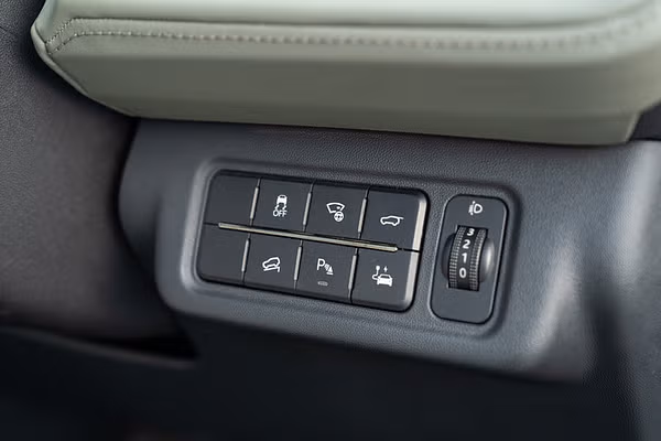 Mahindra XEV 9e interior view 23