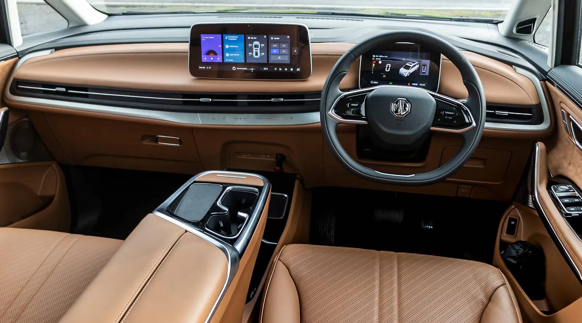 MG M9 interior view 1