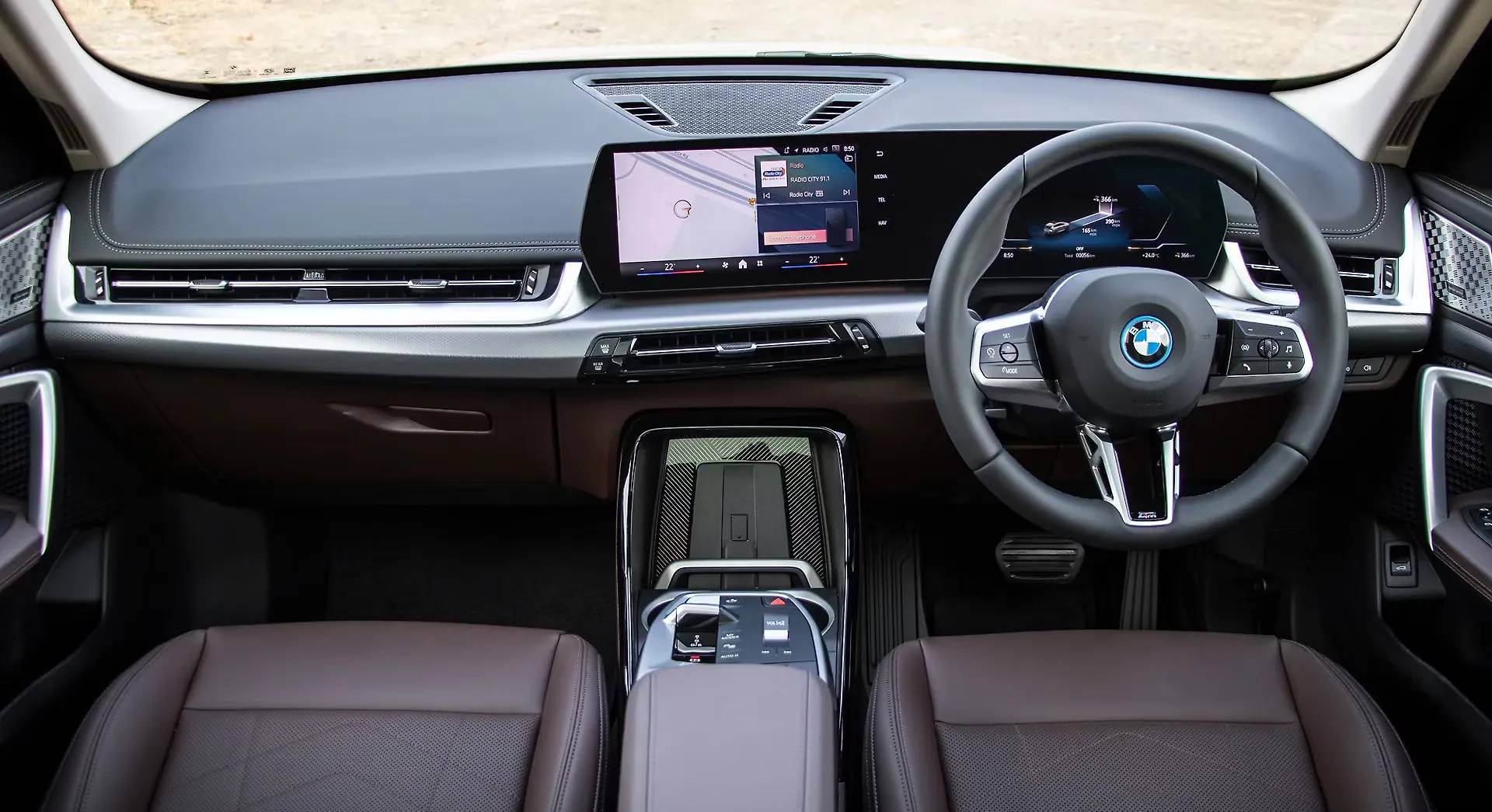 BMW iX1 LWB eDrive20L interior view 2