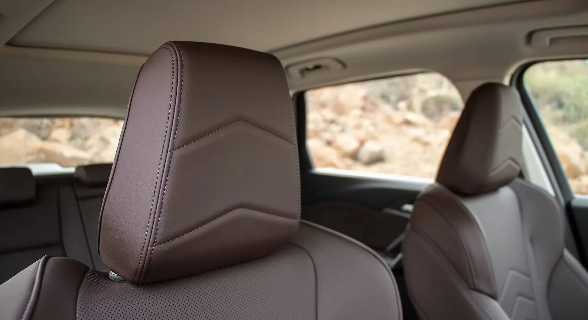 BMW iX1 LWB eDrive20L interior view 23