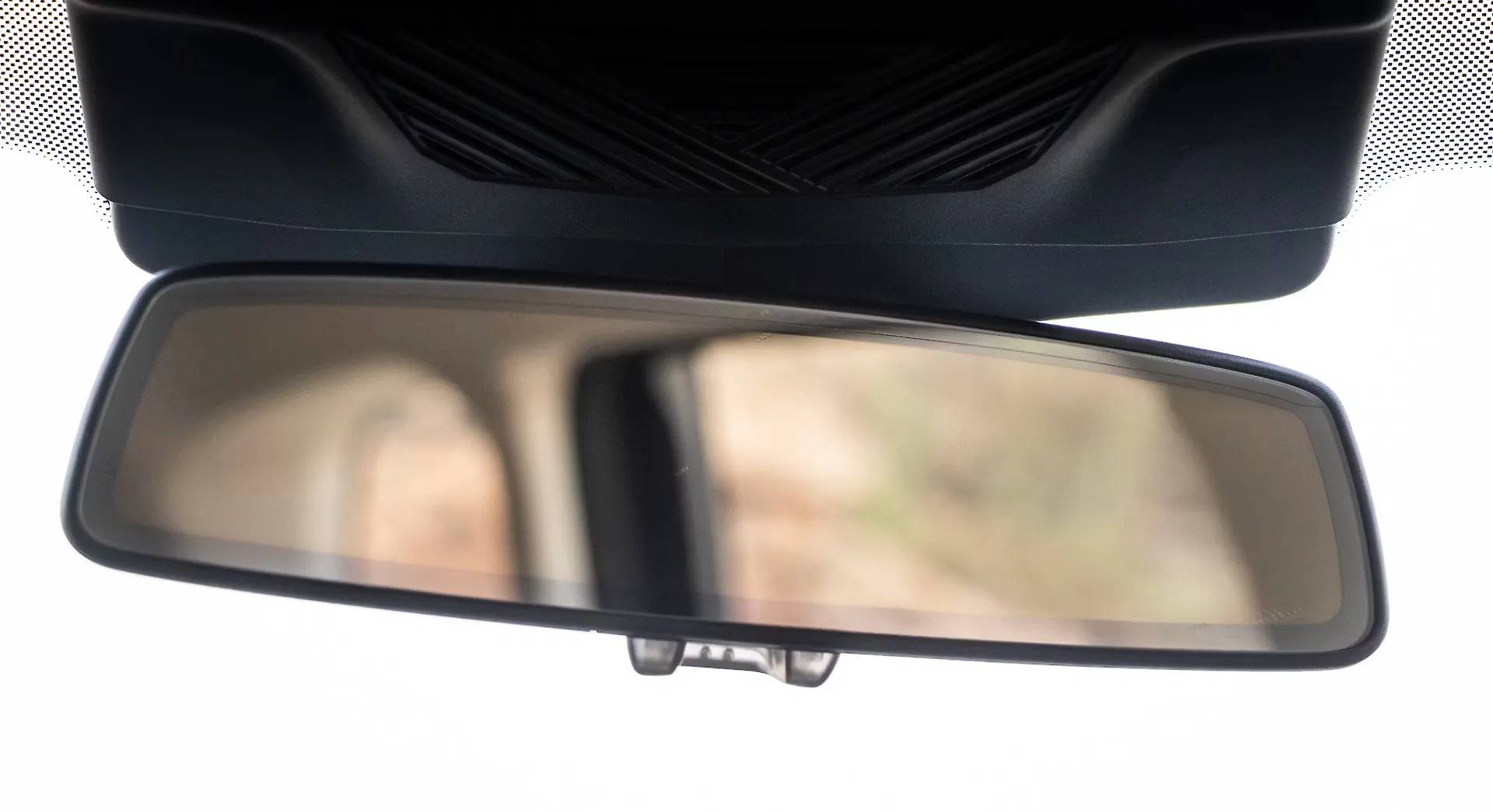 BMW iX1 LWB eDrive20L interior view 31