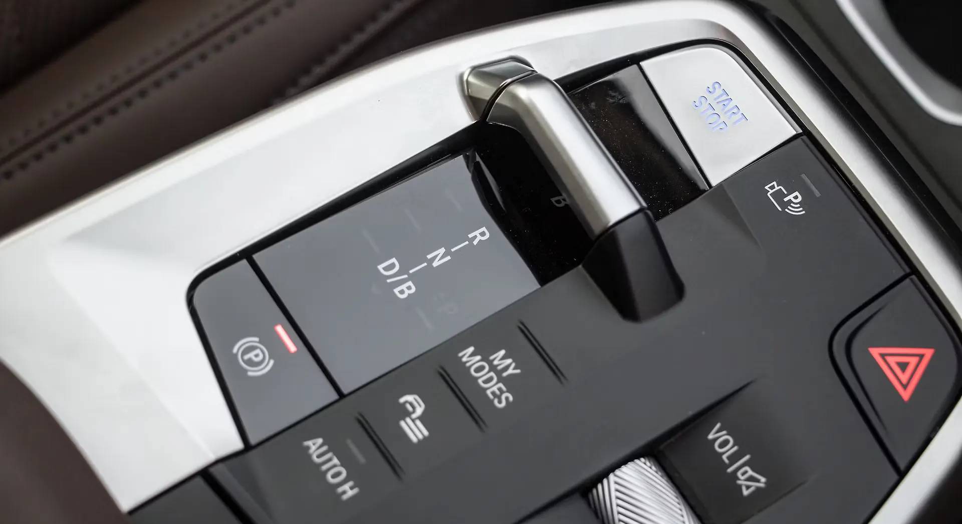BMW iX1 LWB eDrive20L interior view 33