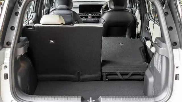 Kia Syros EV interior - Rear 60-40 Split Seats - image