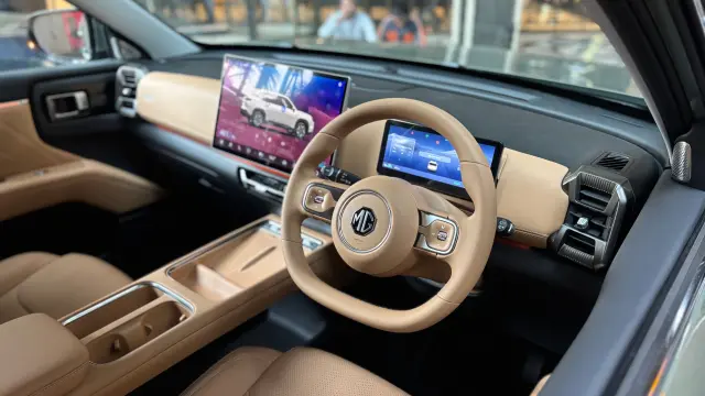 MG Hector Tomahawk EV interior - driver door view - image