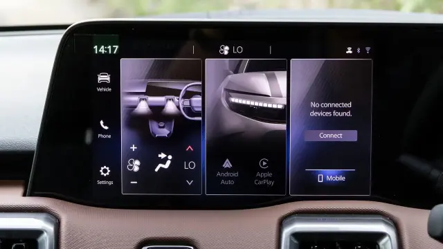 Toyota Urban Cruiser Ebella interior - Infotainment System - image