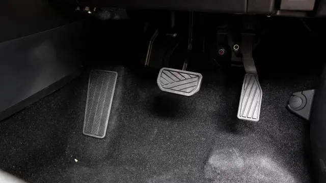 Toyota Urban Cruiser Ebella interior - Accelerator and Brake Pad - image