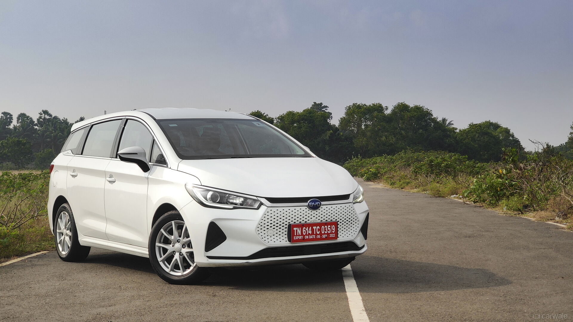 BYD e6 — 29.15 Lakh*