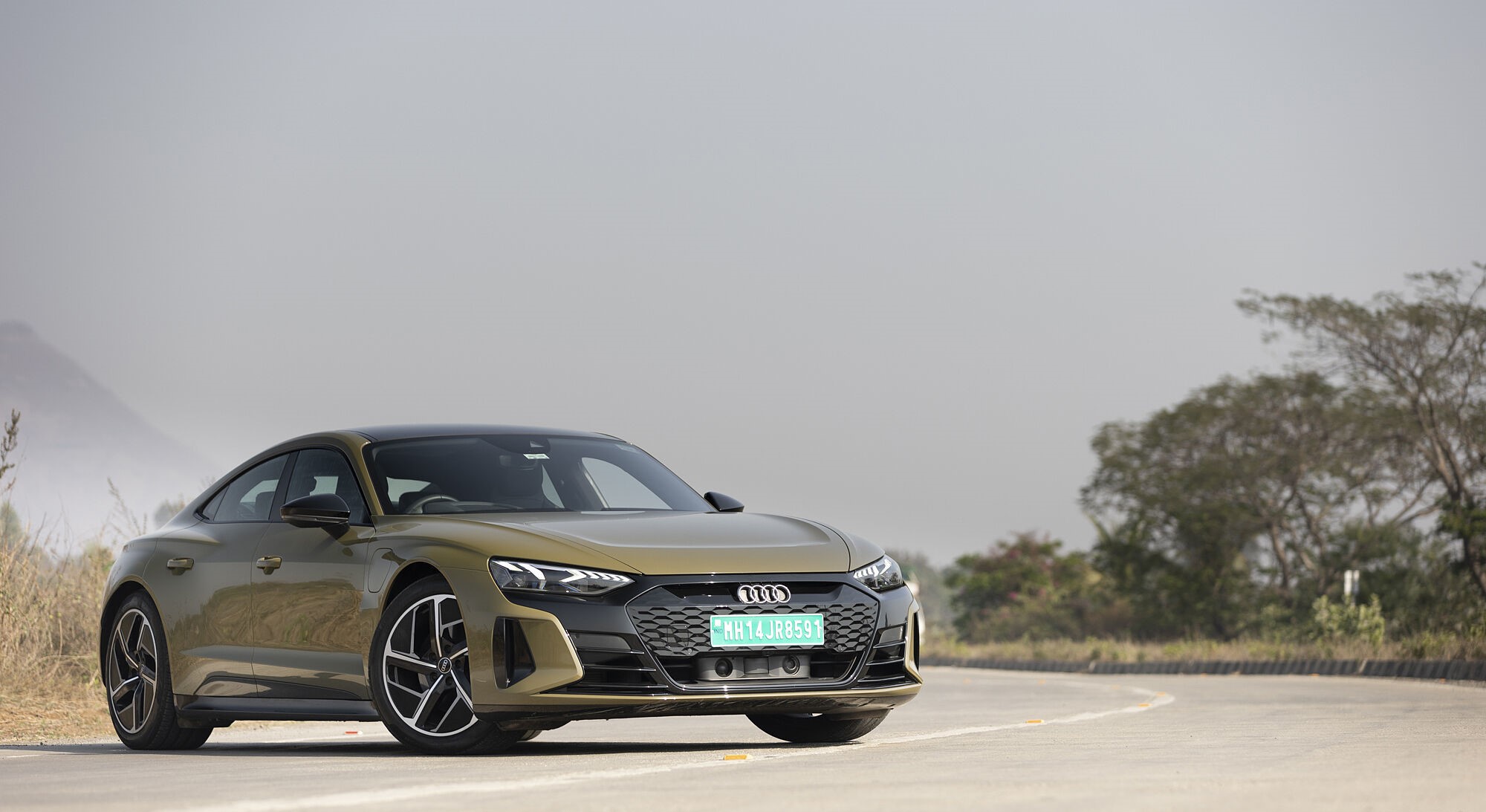 Audi e-tron GT — 1.72 - 1.95 Cr*